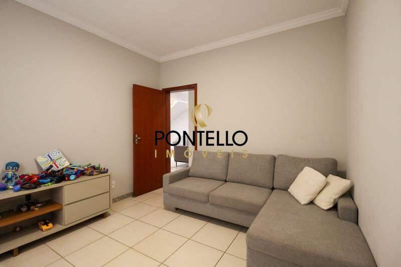 Casa, João Pinheiro, 5 Quartos, 5 Vagas, 1 Suíte