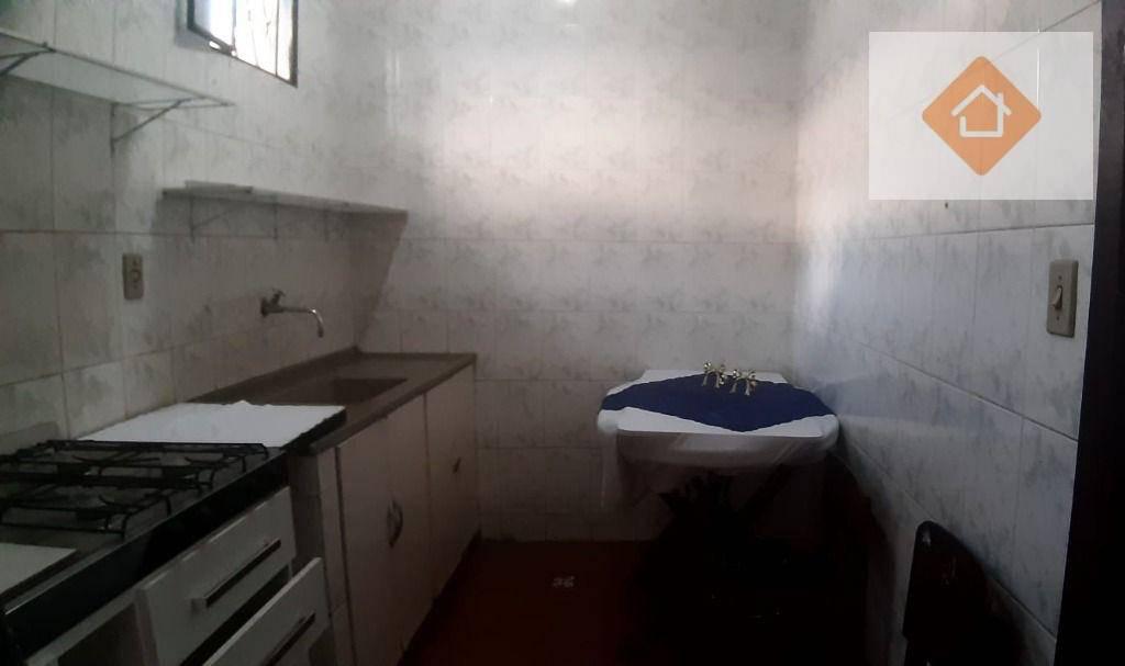 Casa, Sagrada Família, 2 Quartos, 0 Vaga