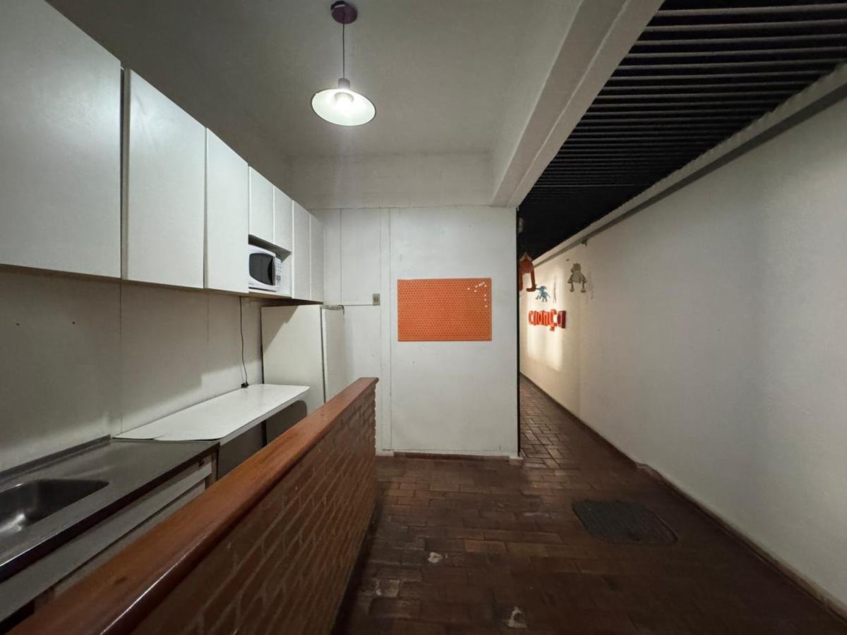 Prédio, Colégio Batista, 0 Quarto, 0 Vaga