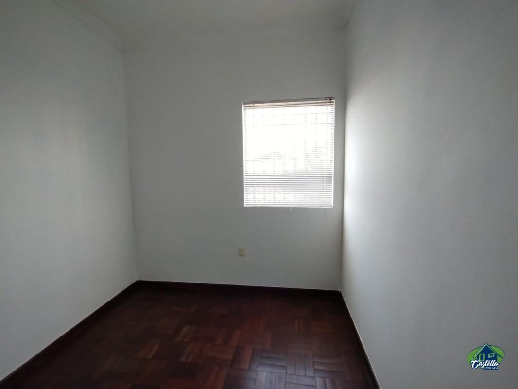 Casa, Concórdia, 4 Quartos, 2 Vagas, 1 Suíte