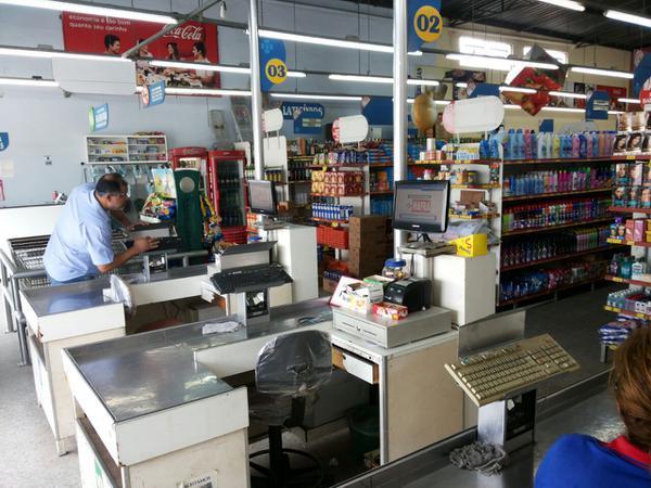 Venda de Dois Supermercados