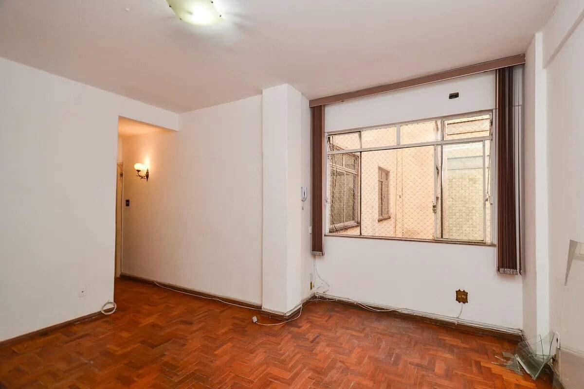 Apartamento, Centro, 2 Quartos, 0 Vaga