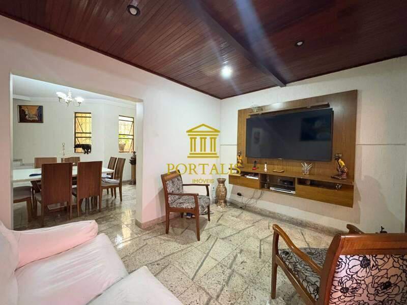 Casa, Dona Clara, 3 Quartos, 4 Vagas, 1 Suíte