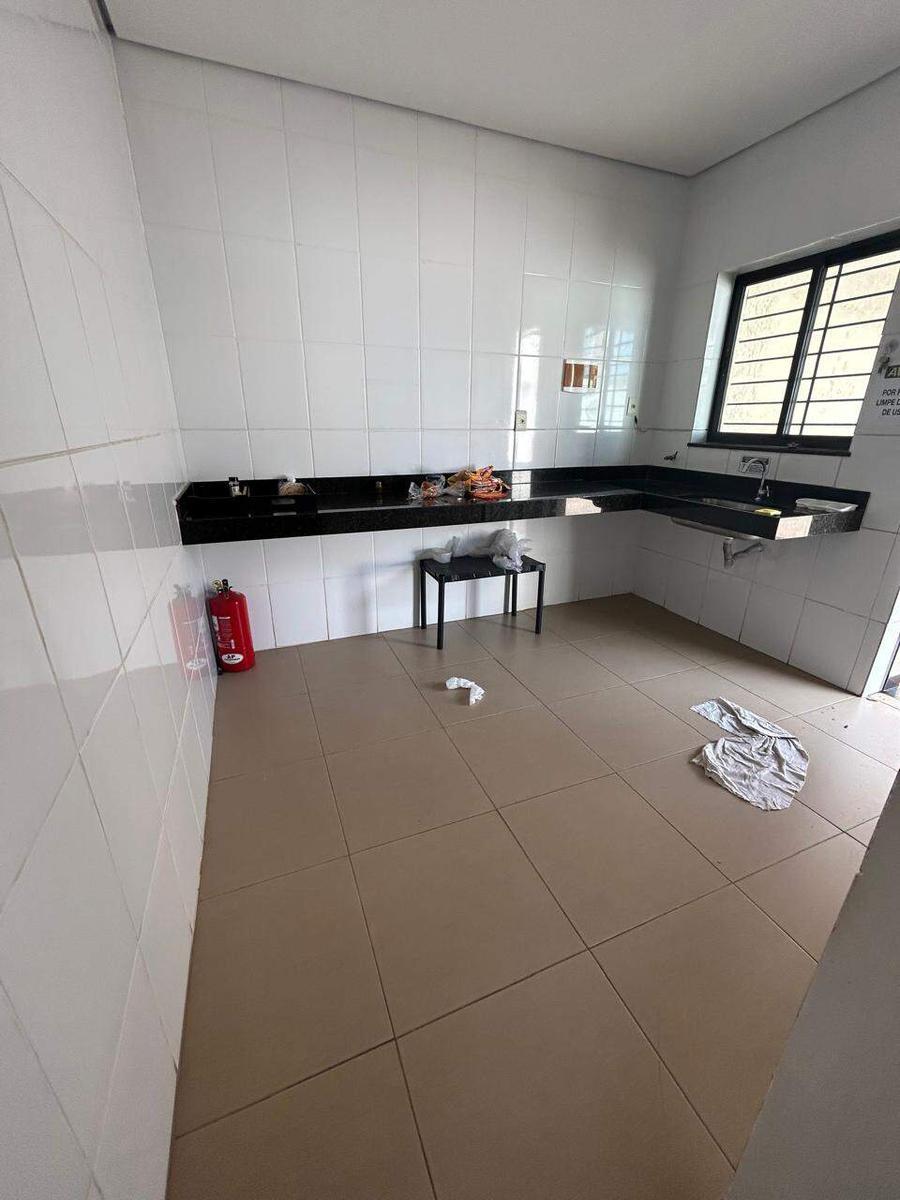 Casa Comercial, Nova Suíssa, 8 Quartos, 10 Vagas