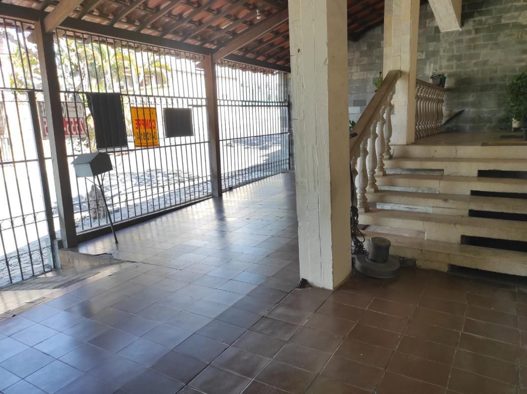 Casa, Caiçaras, 4 Quartos, 2 Vagas, 1 Suíte