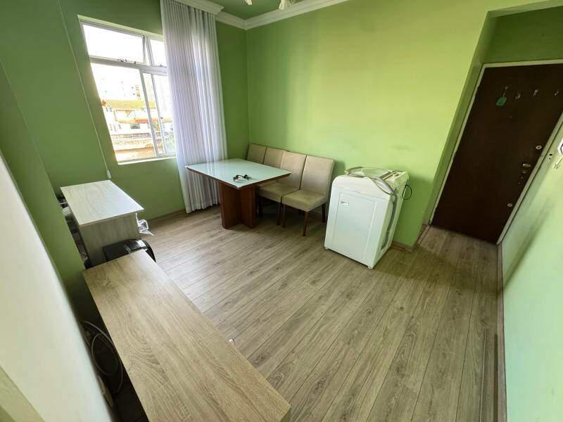 Apartamento, Sagrada Família, 2 Quartos, 1 Vaga