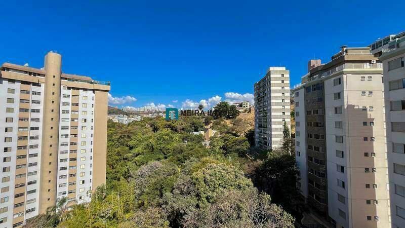 Cobertura, Luxemburgo, 4 Quartos, 2 Vagas, 1 Suíte