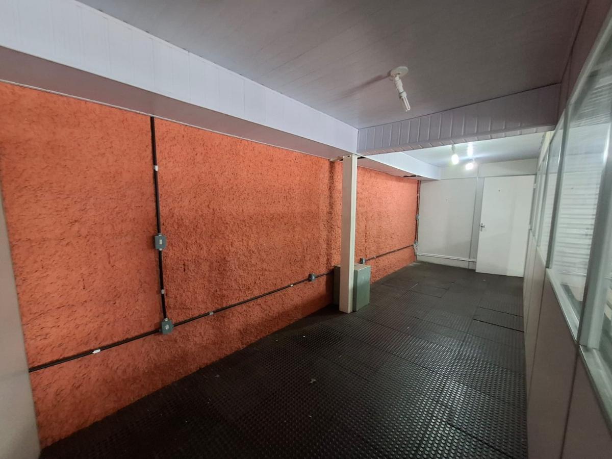 Galpão, Lagoinha, 1 Quarto, 0 Vaga