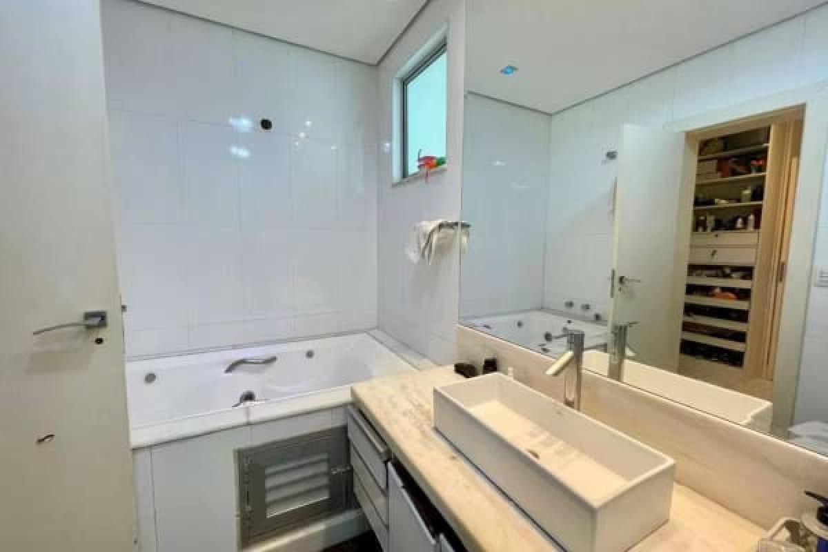 Casa, Itapoã, 4 Quartos, 0 Vaga, 3 Suítes