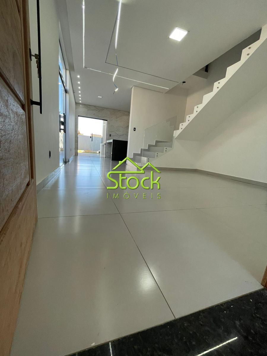 Casa, Jardim Imperial, 3 Quartos, 2 Vagas, 1 Suíte