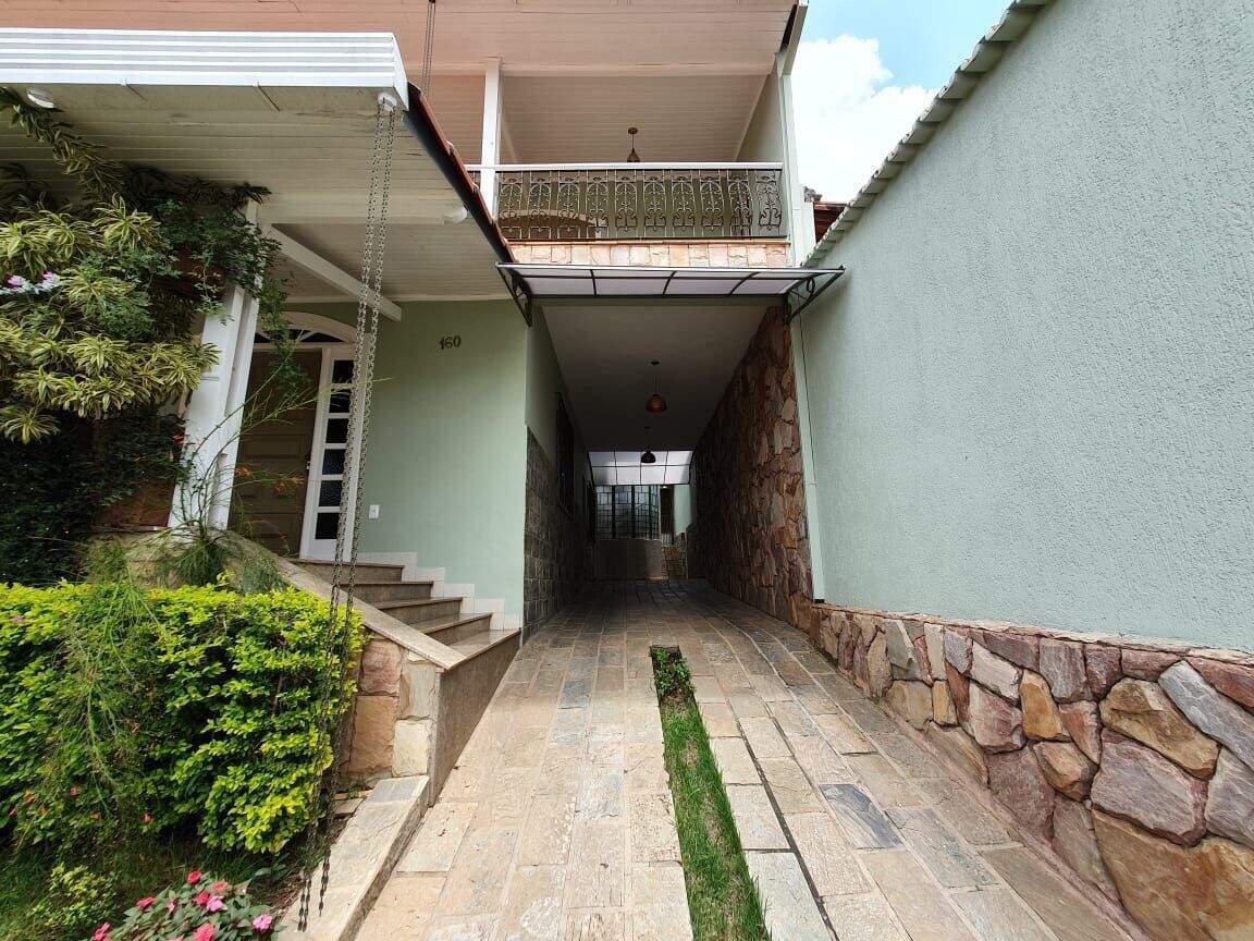Casa, Esplanada, 4 Quartos, 5 Vagas, 2 Suítes