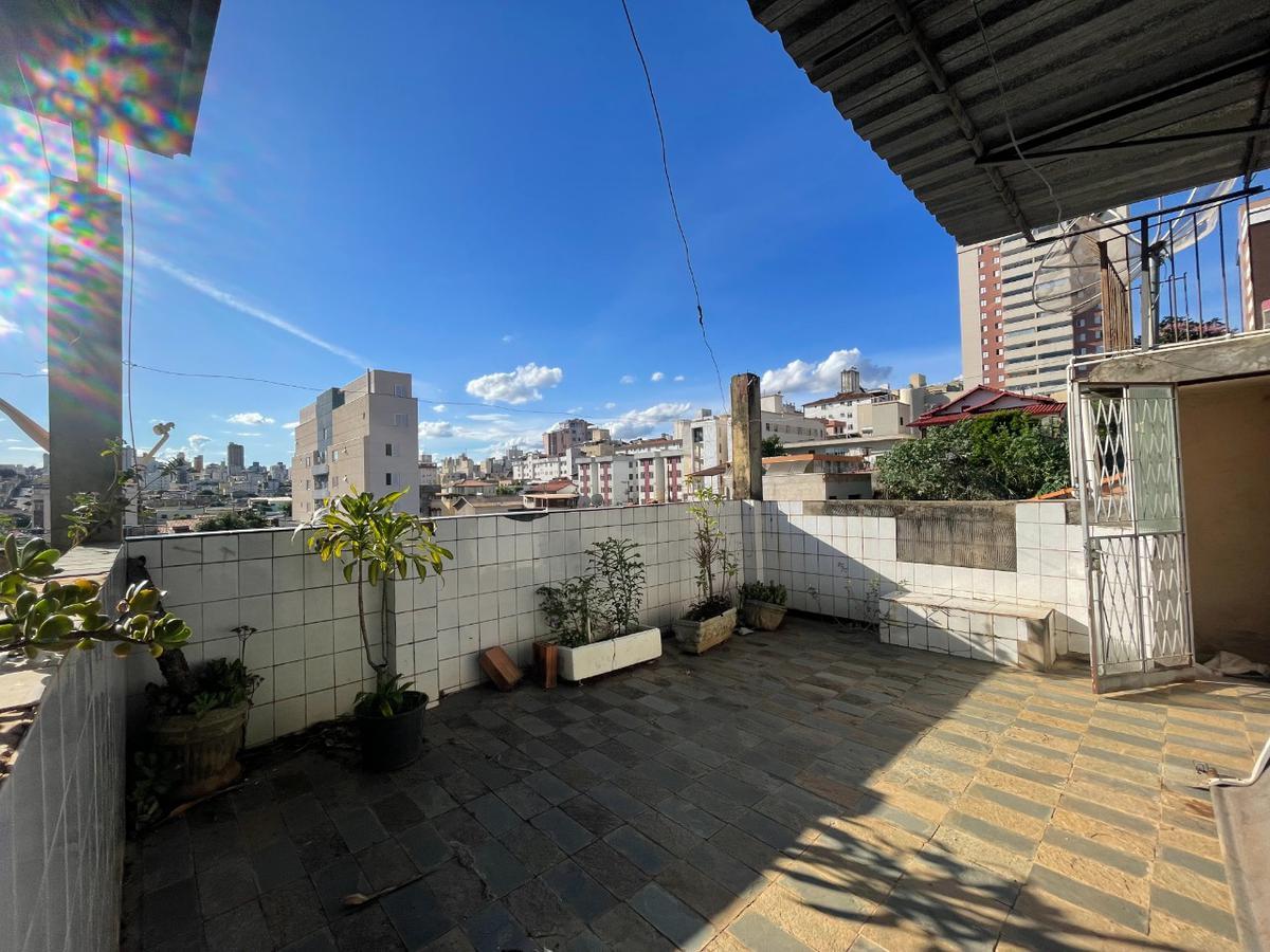 Casa, Sagrada Família, 6 Quartos, 2 Vagas, 1 Suíte