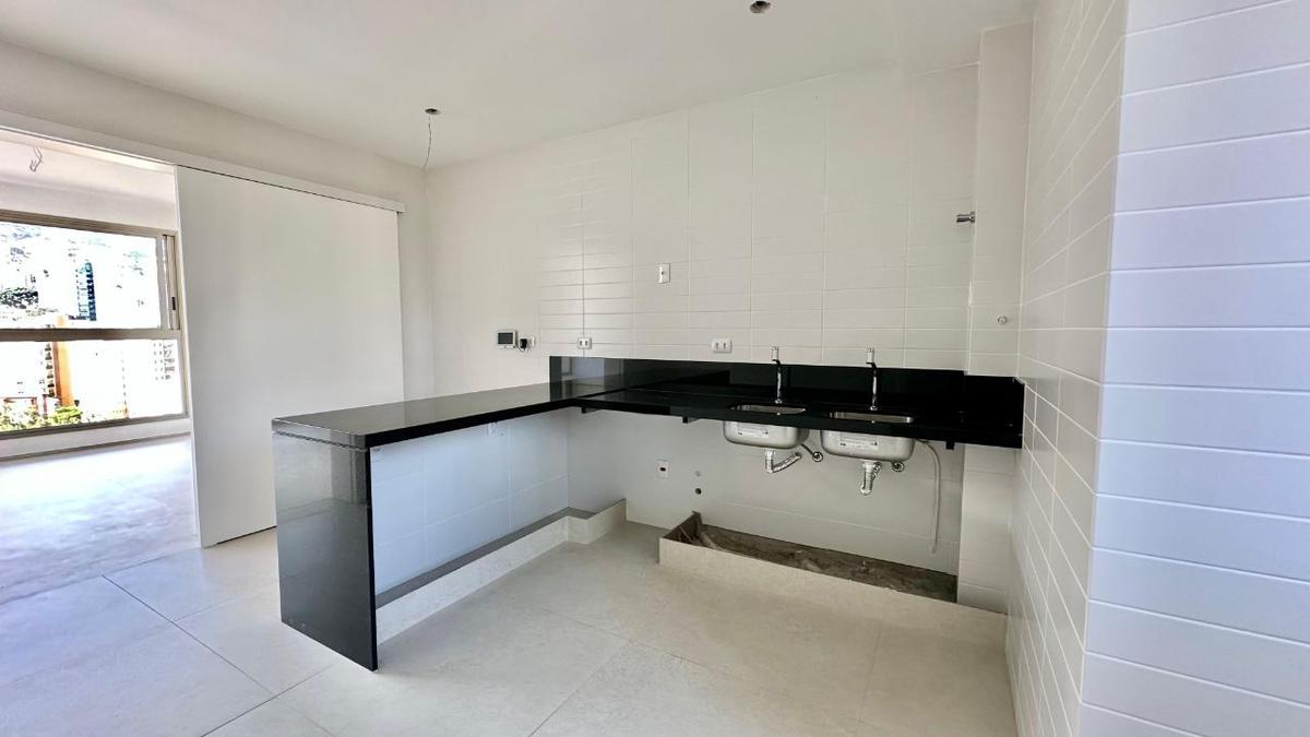 Apartamento, Cruzeiro, 4 Quartos, 3 Vagas, 2 Suítes