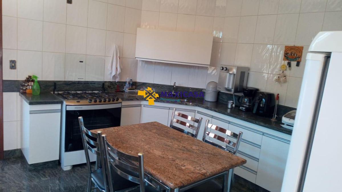 Casa, Pampulha, 3 Quartos, 4 Vagas