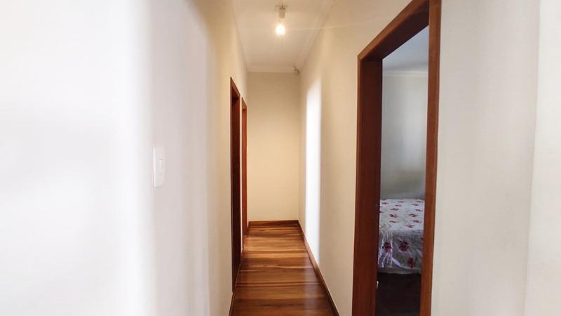 Casa, Braúnas, 3 Quartos, 8 Vagas, 2 Suítes