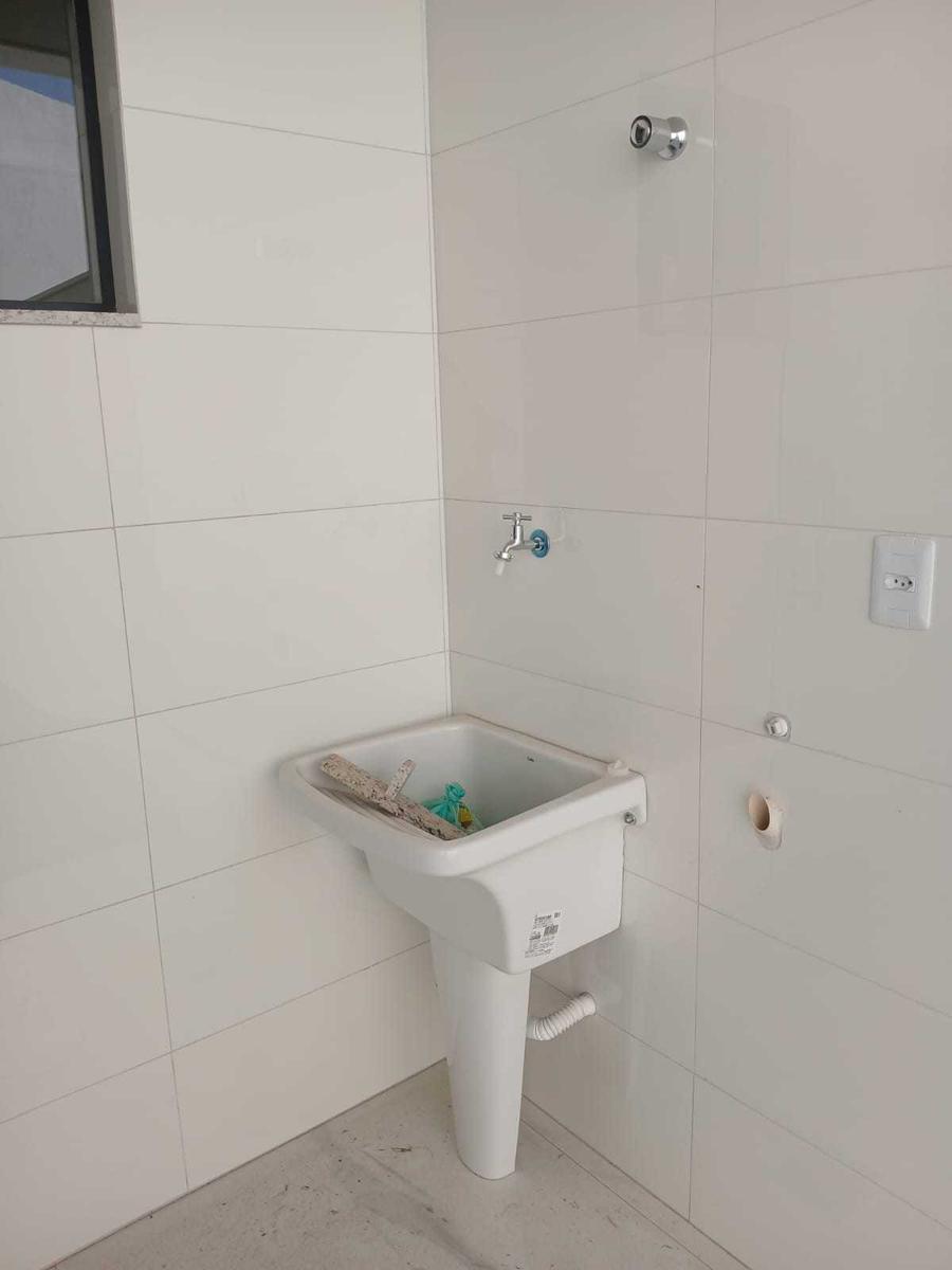 Casa, Floramar, 3 Quartos, 2 Vagas, 1 Suíte