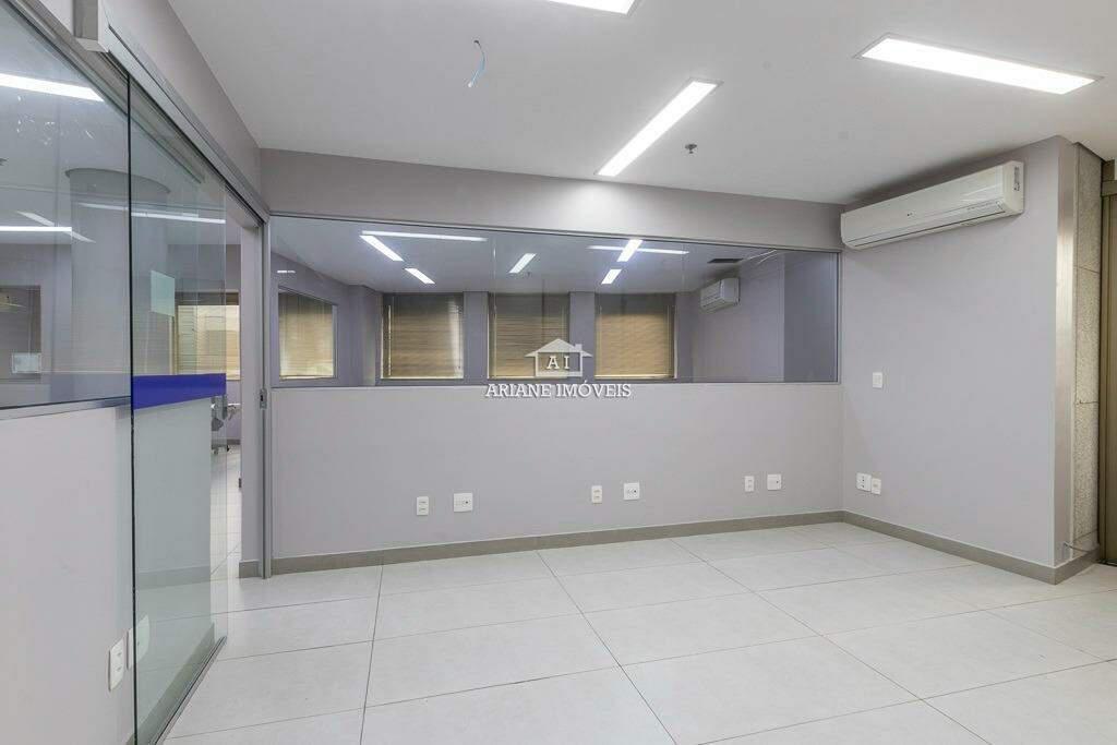 Sala, Vila da Serra, 0 Quarto, 7 Vagas