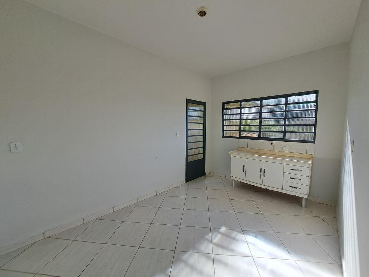 Casa, Centro, 3 Quartos, 0 Vaga