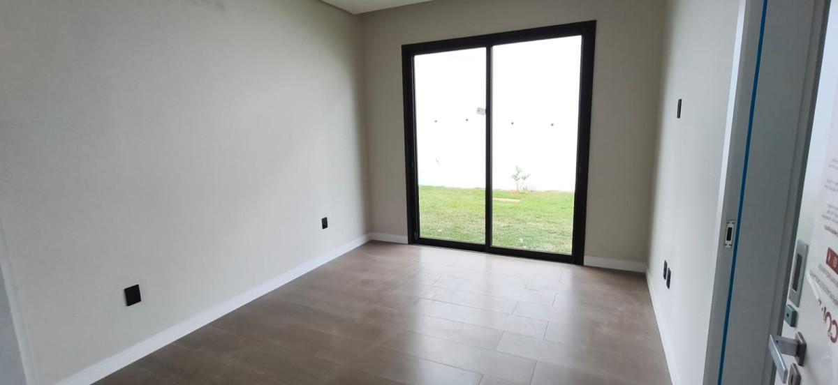 Casa, Trevo, 4 Quartos, 4 Vagas, 2 Suítes