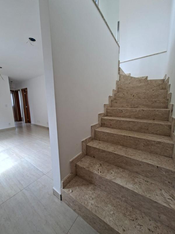 Cobertura, Santa Cruz (barreiro), 3 Quartos, 2 Vagas, 1 Suíte