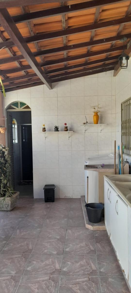 Casa, Arvoredo, 3 Quartos, 6 Vagas, 1 Suíte