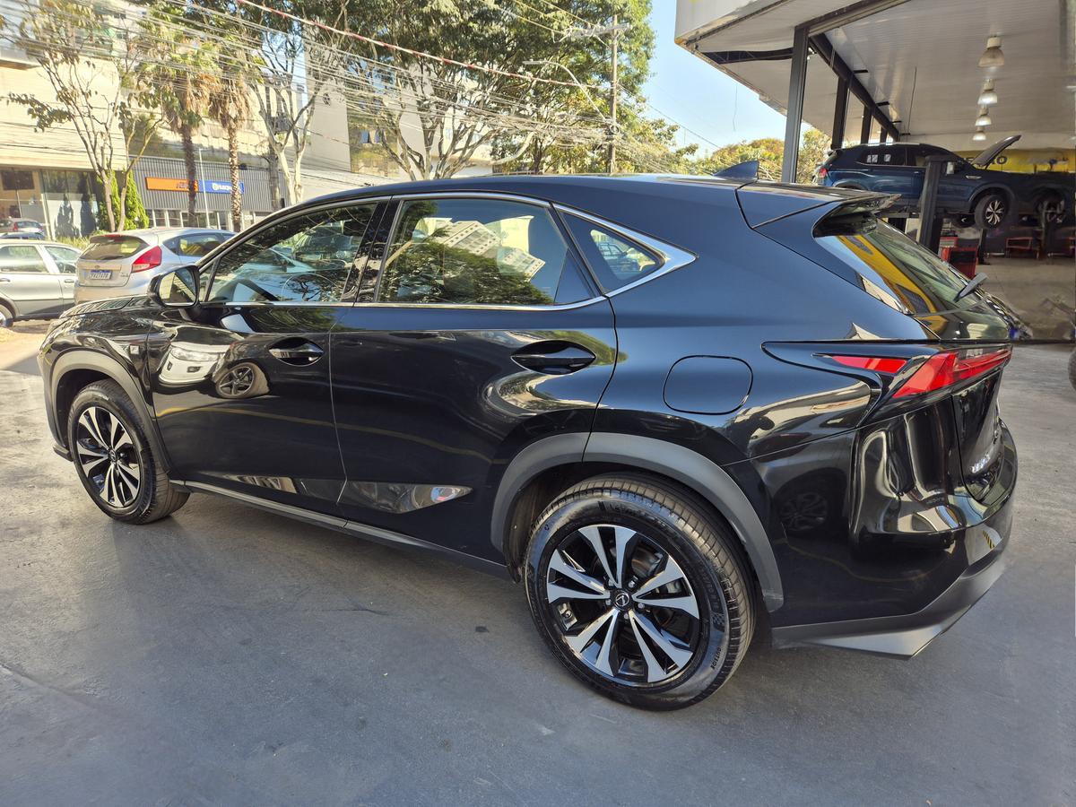 Lexus Nx-300 F-sport 2.0 16v 238cv Aut.