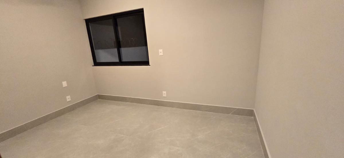 Casa, Lundcea, 3 Quartos, 2 Vagas, 1 Suíte
