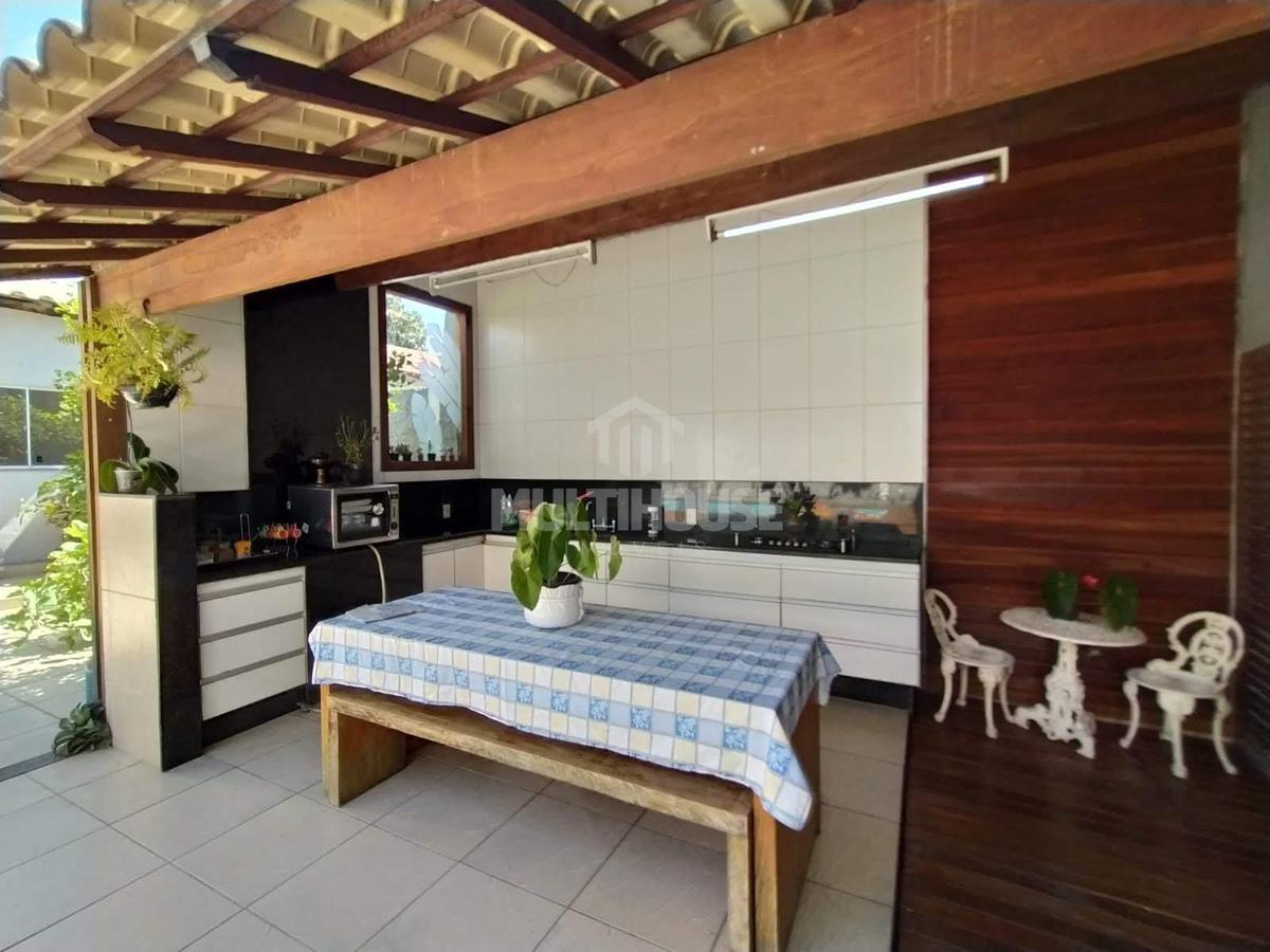 Casa, Heliópolis, 5 Quartos, 4 Vagas, 2 Suítes