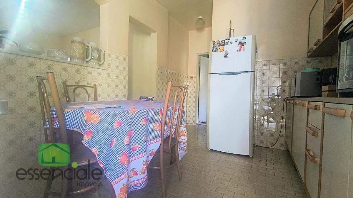 Casa, Santa Cruz Industrial, 3 Quartos, 3 Vagas, 1 Suíte