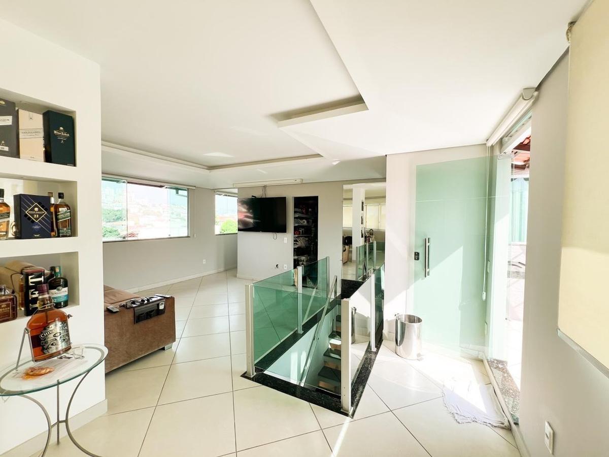 Casa, Alípio de Melo, 3 Quartos, 3 Vagas, 1 Suíte