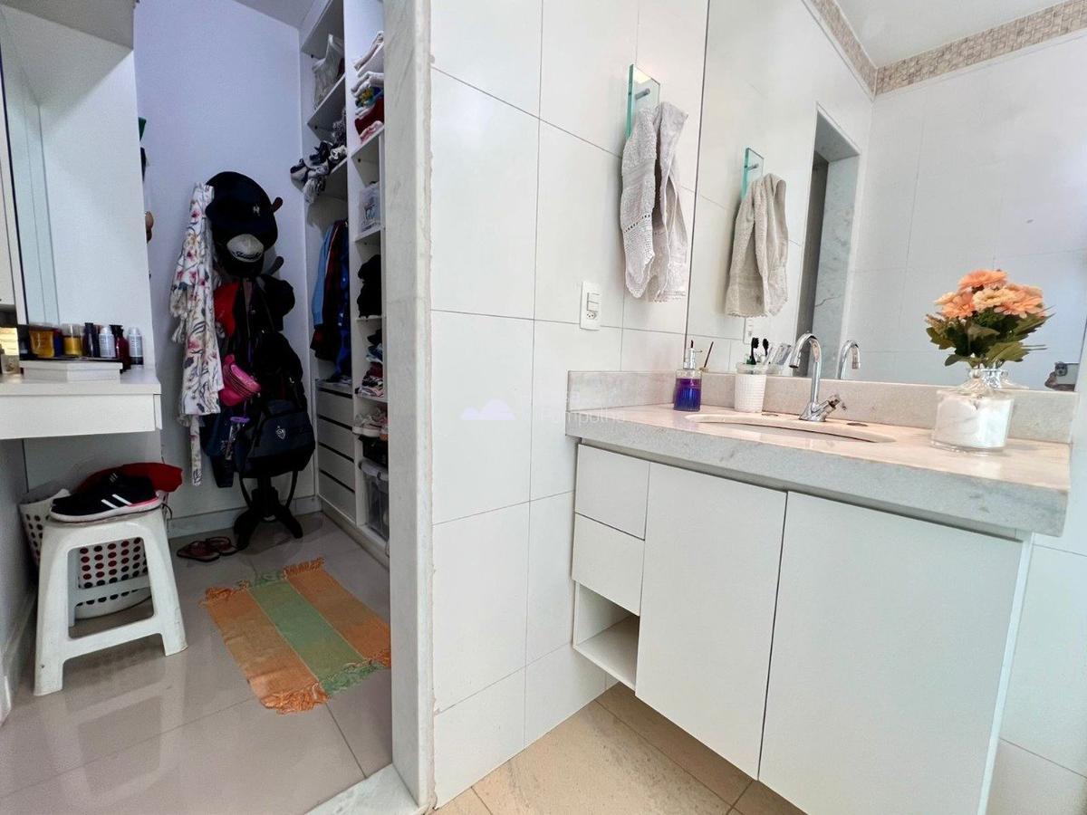 Casa, Tradição, 3 Quartos, 2 Vagas, 1 Suíte