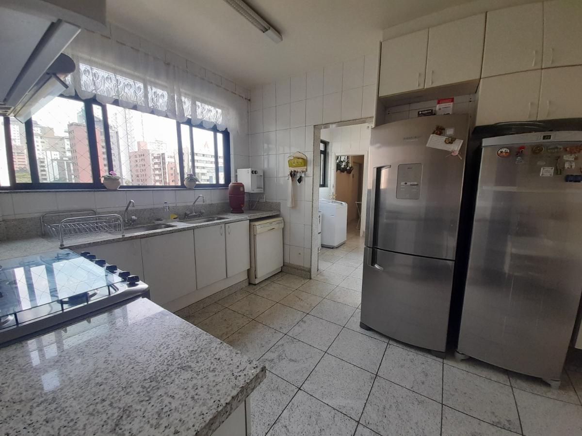 Apartamento, Funcionários, 4 Quartos, 3 Vagas, 2 Suítes