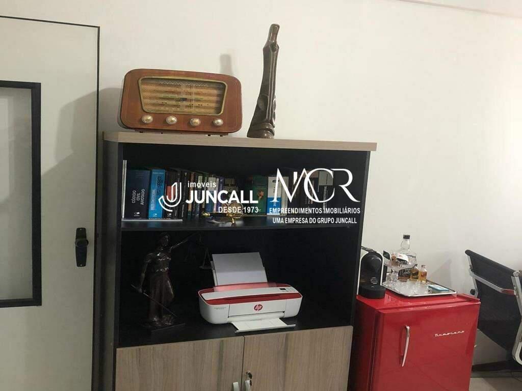 Sala, Centro