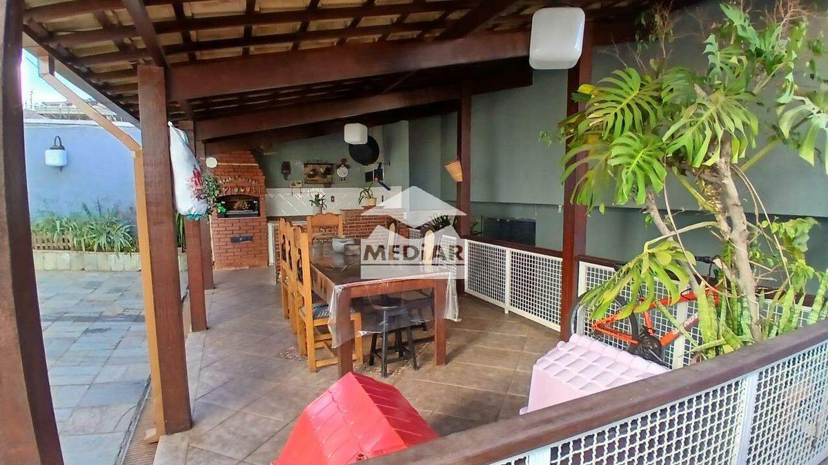 Casa, Sagrada Família, 4 Quartos, 1 Vaga