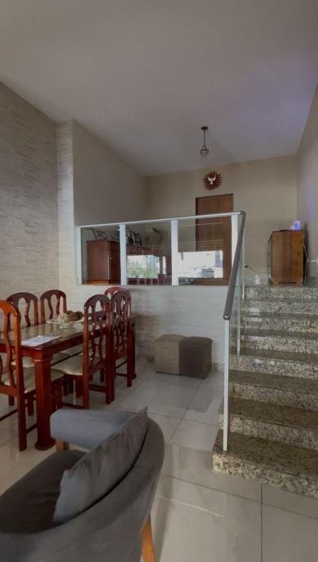 Casa, Castelo, 4 Quartos, 3 Vagas, 1 Suíte