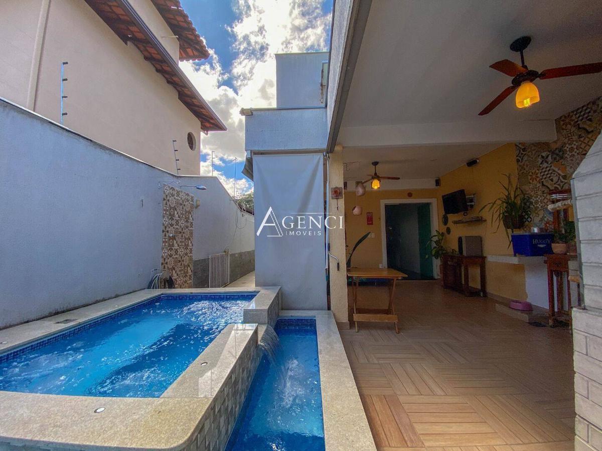 Casa, Paquetá, 4 Quartos, 0 Vaga, 0 Suíte