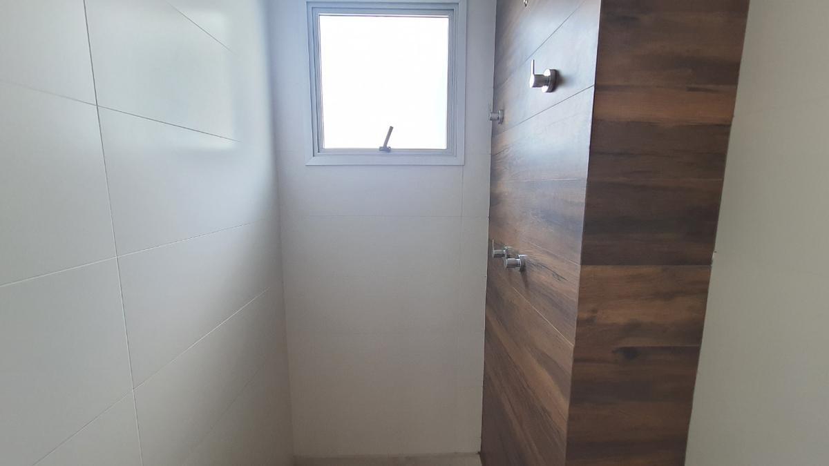 Casa, Centro, 3 Quartos, 2 Vagas, 1 Suíte