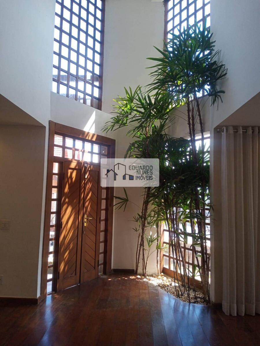 Casa, Santa Lúcia, 4 Quartos, 8 Vagas, 2 Suítes