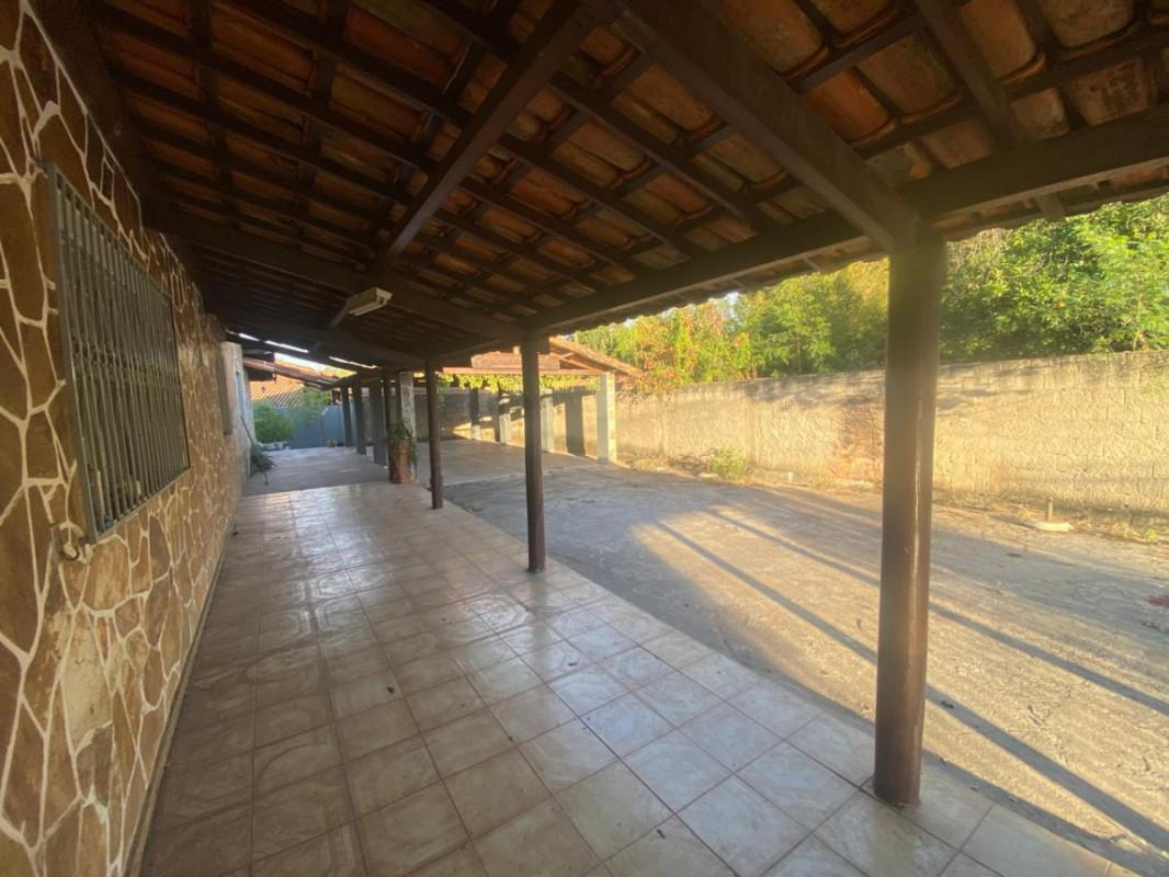 Casa, Recanto do Cedro, 4 Quartos, 8 Vagas, 1 Suíte