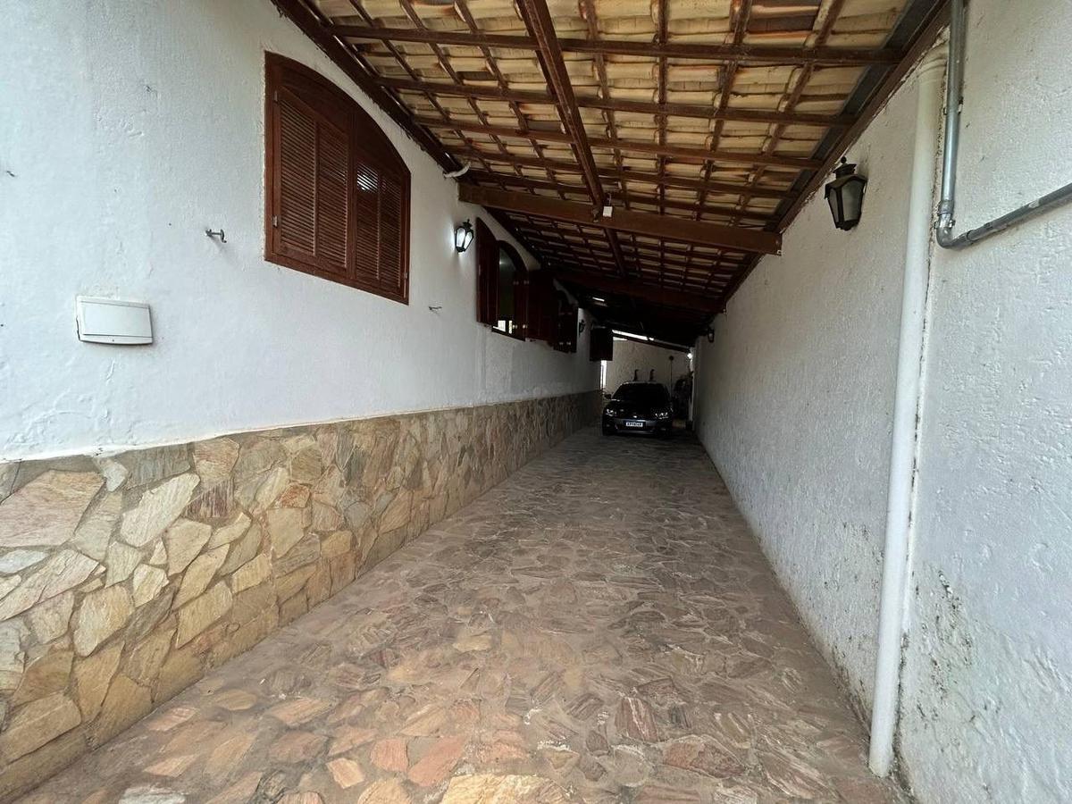 Casa, Centro, 3 Quartos, 3 Vagas, 1 Suíte