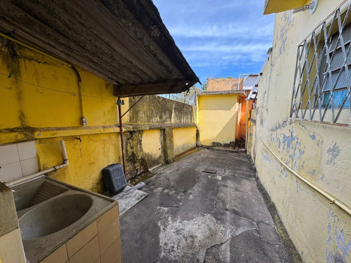 Casa, Lagoinha, 8 Quartos, 2 Vagas, 1 Suíte