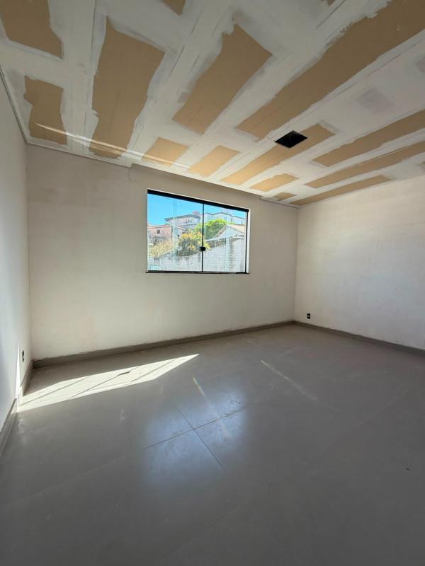 Casa, Vila Verde, 3 Quartos, 2 Vagas, 1 Suíte