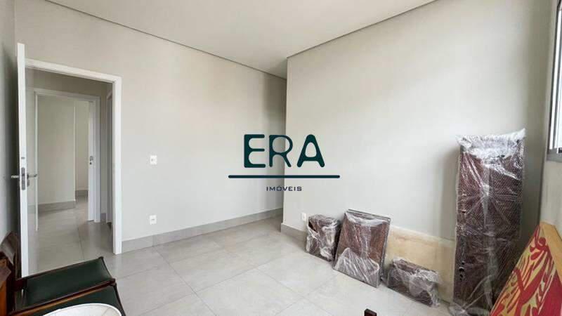 Cobertura, Centro, 2 Quartos, 0 Vaga, 4 Suítes