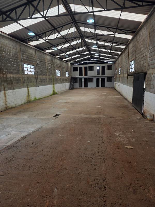 Galpão, Água Limpa, 3 Quartos, 0 Vaga