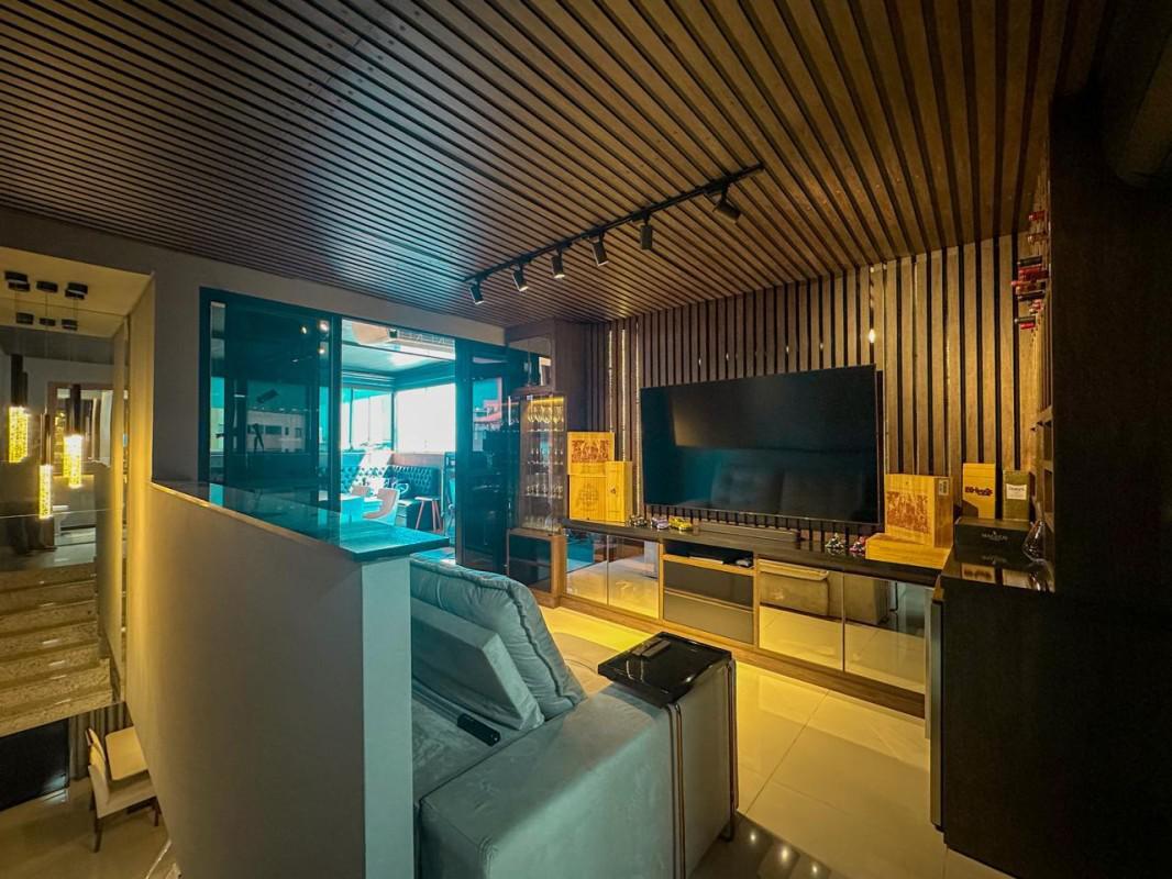 Cobertura, Ouro Preto, 2 Quartos, 2 Vagas, 1 Suíte