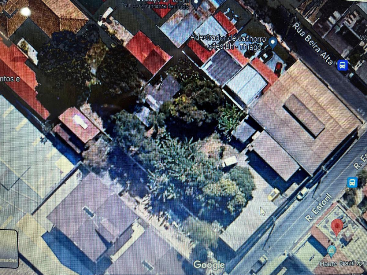 Galpão, São Francisco, 1 Quarto, 6 Vagas