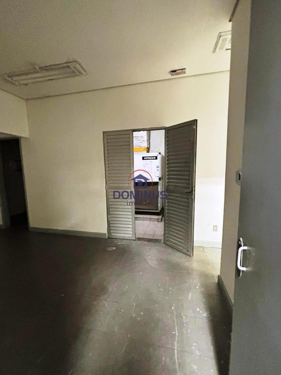 Galpão, São João Batista, 0 Quarto, 0 Vaga