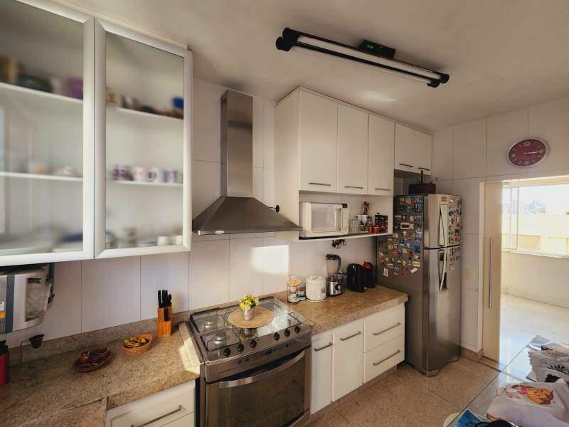 Apartamento, Funcionários, 4 Quartos, 2 Vagas, 1 Suíte