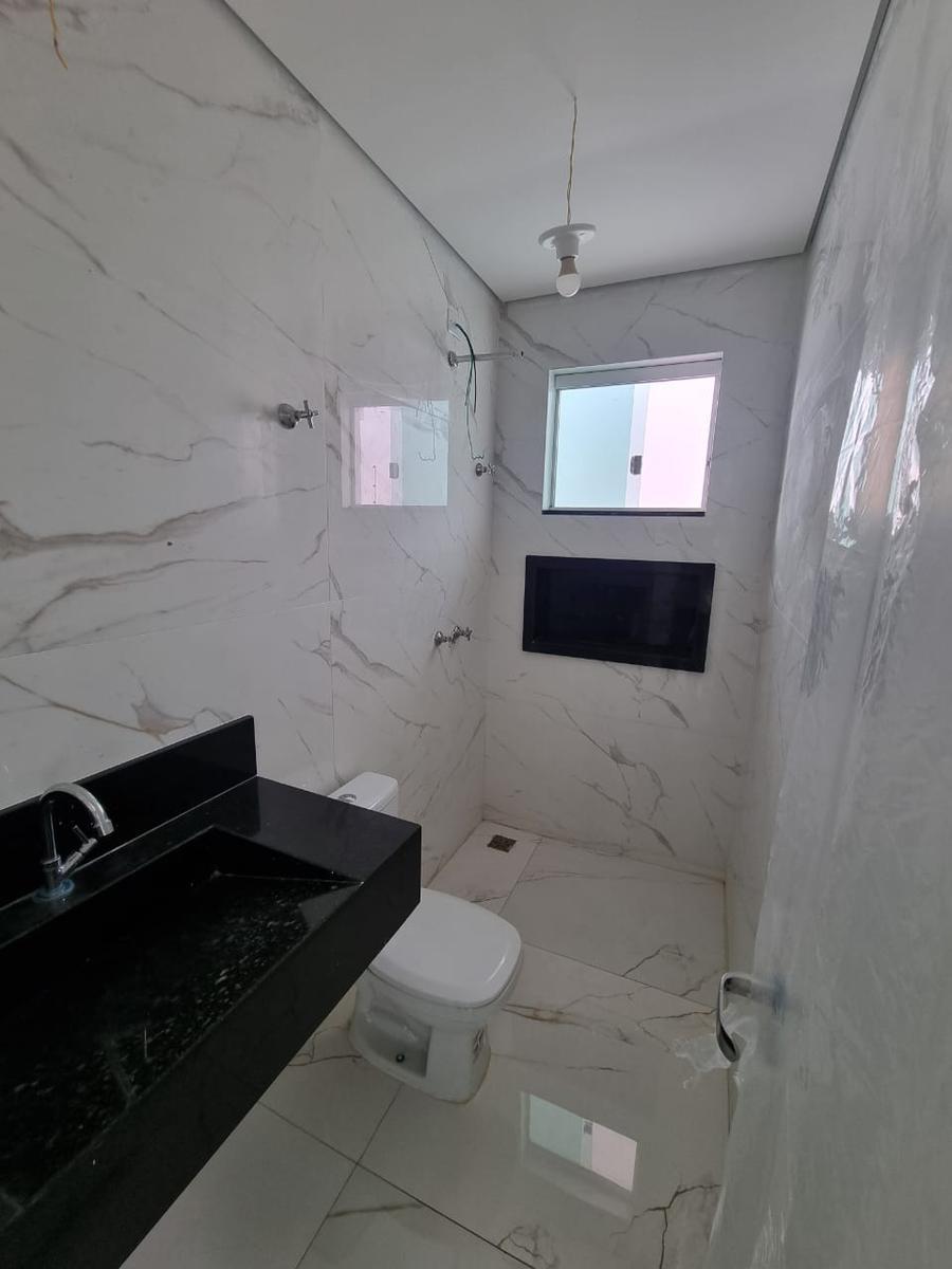 Casa, Planalto, 2 Quartos, 1 Vaga, 1 Suíte