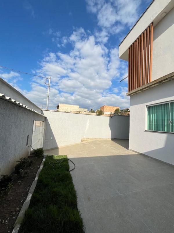 Casa, Vila Satélite, 3 Quartos, 4 Vagas, 1 Suíte